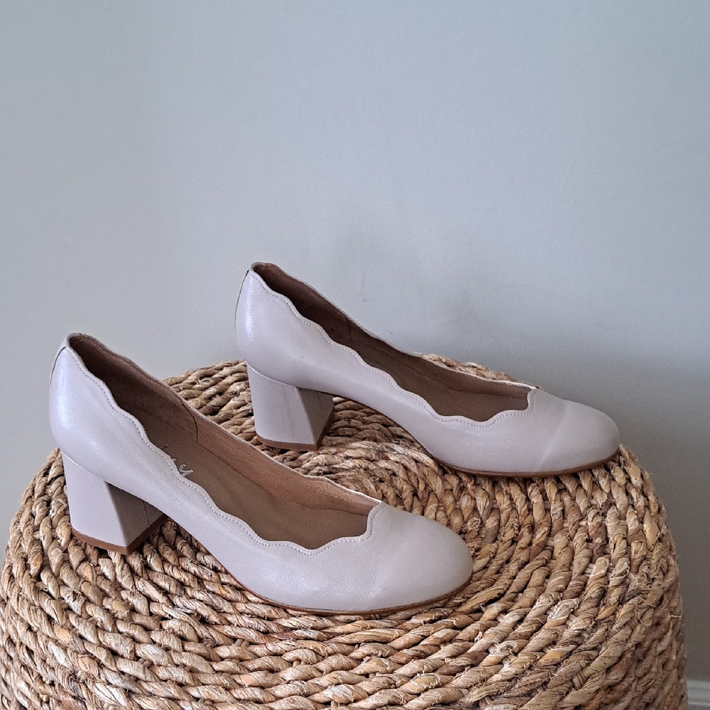 NWOT French Sole FS/NY Womens Wave Beige/Nude‎ Leather Pump Heels S-7.5